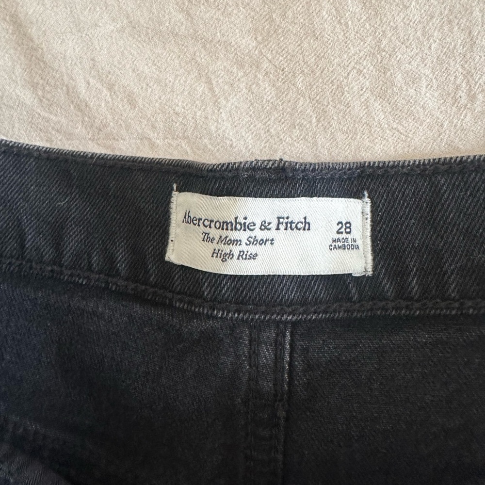 NWT Abercrombie & Fitch High Rise Mom Short - Picture 7 of 7
